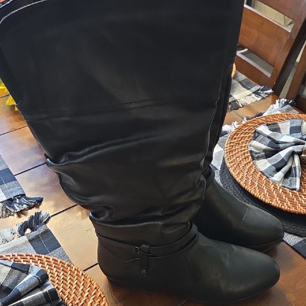 Avenue BOOTS 13W